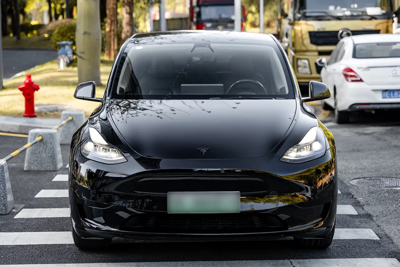 Tesla Model Y  из Китая