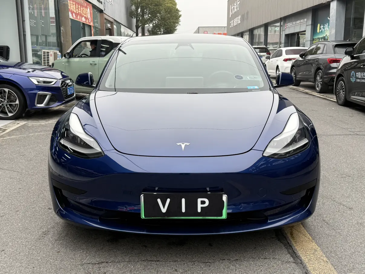 Tesla Model 3  из Китая