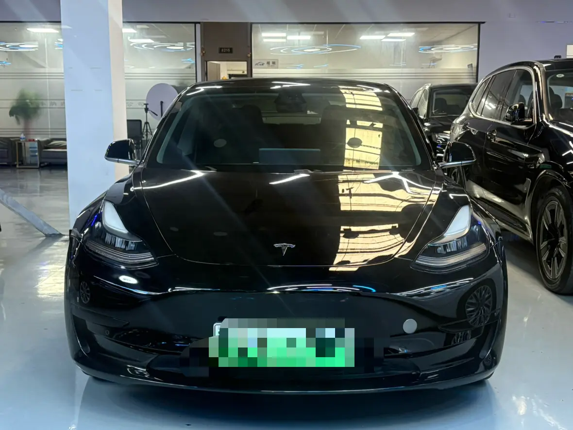 Tesla Model 3  из Китая