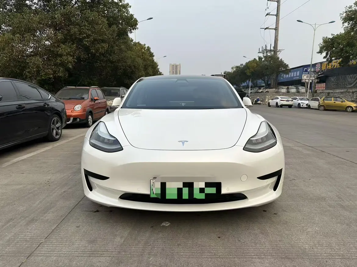 Tesla Model 3  из Китая