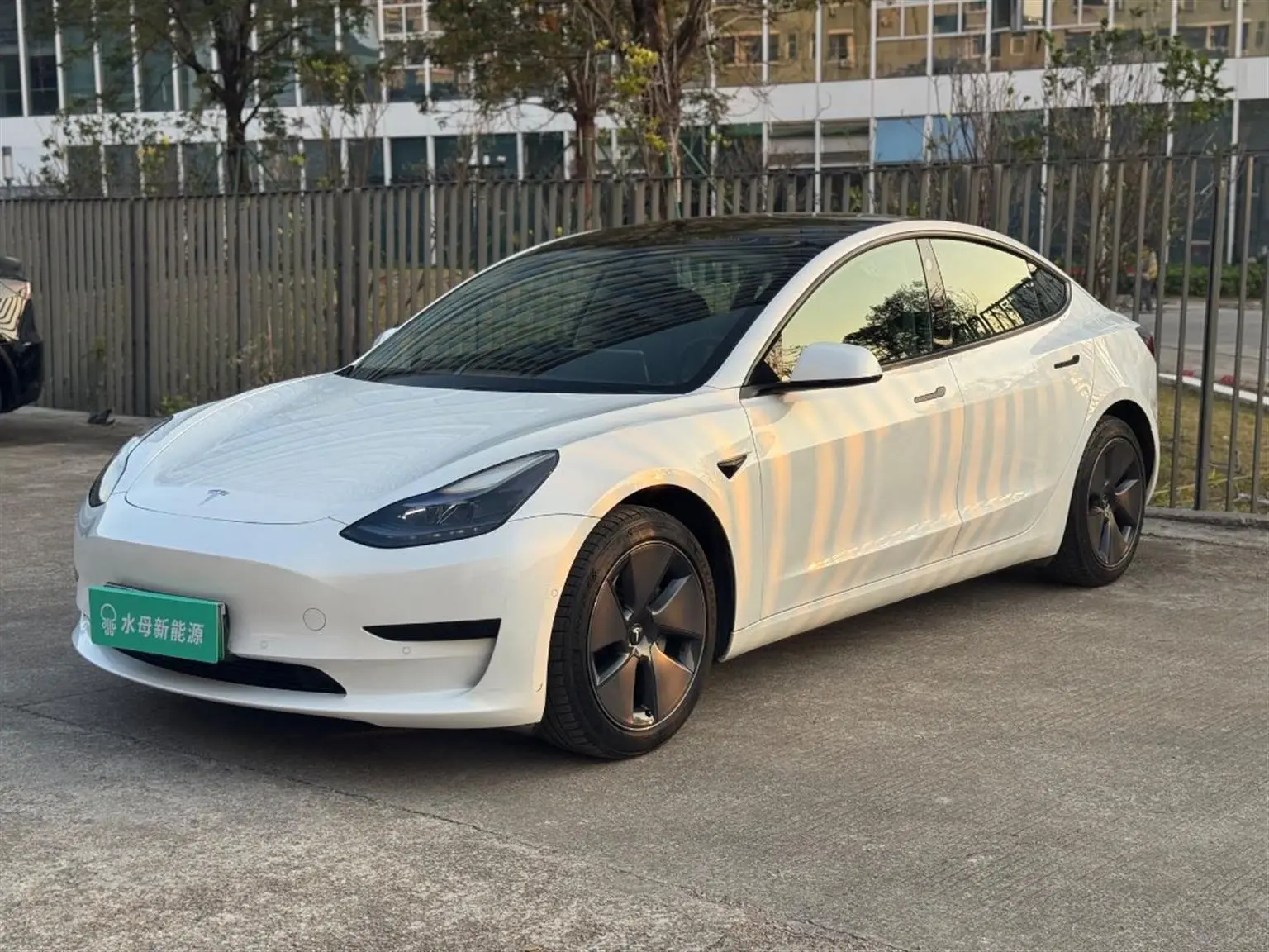 Tesla Model 3  из Китая
