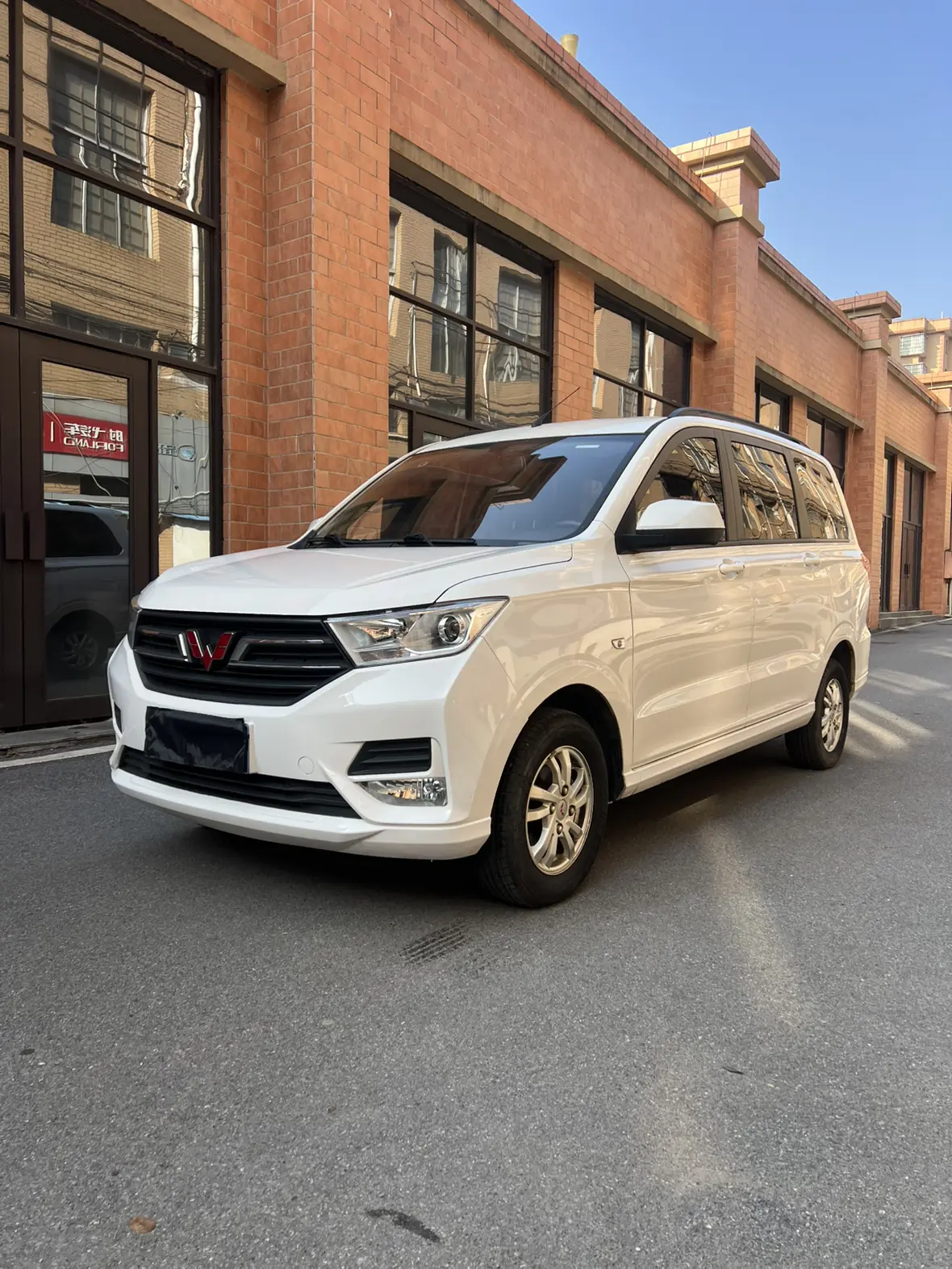Wuling Hongguang  из Китая