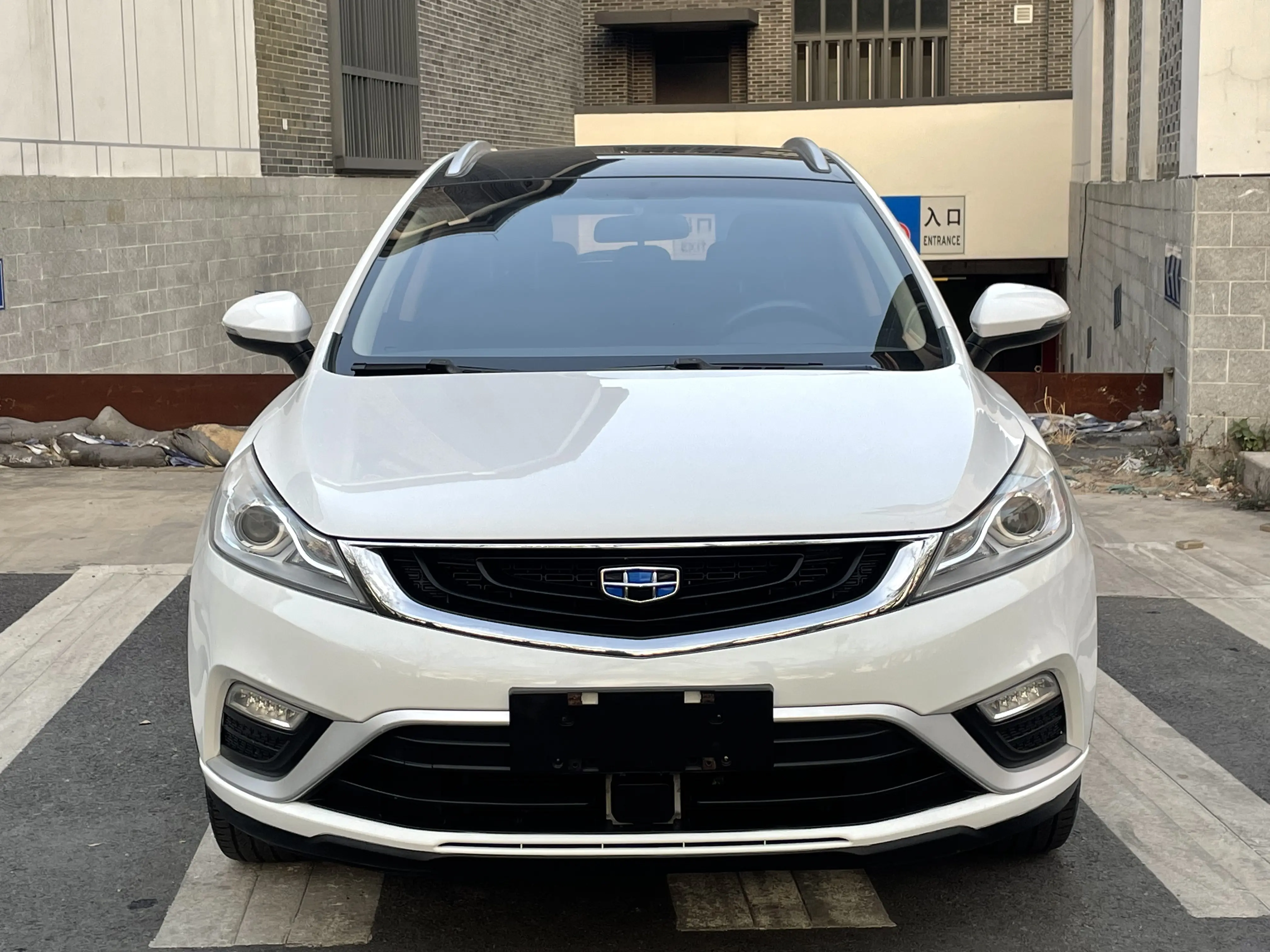 Geely Emgrand GS  из Китая