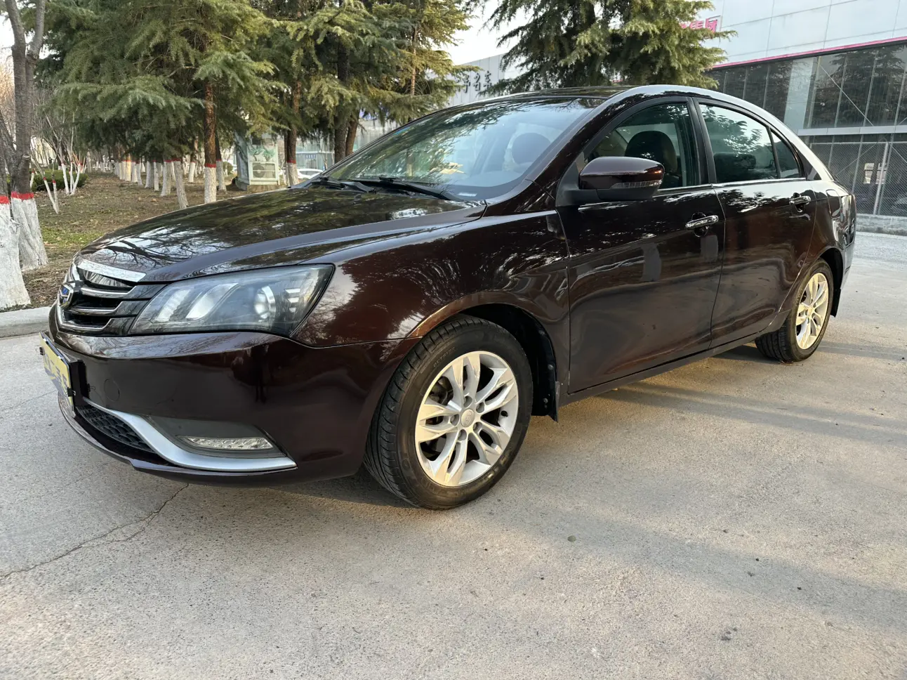 Geely Emgrand  из Китая