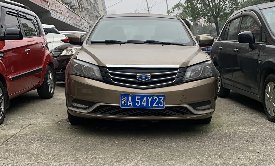 Geely Emgrand  из Китая