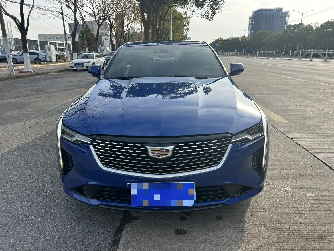 Cadillac CT4  из Китая