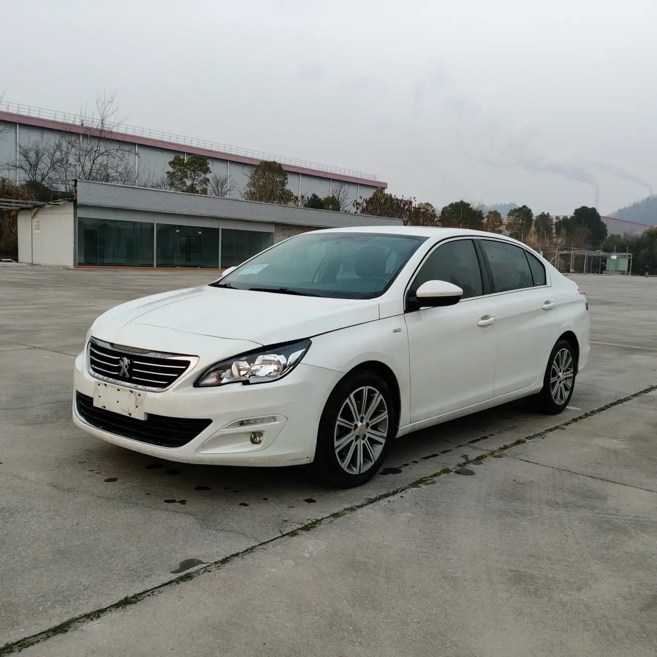 Peugeot 408  из Китая