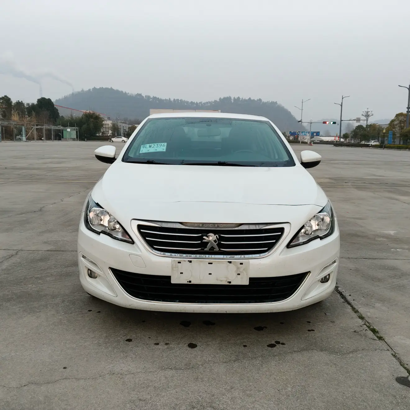 Peugeot 408  из Китая