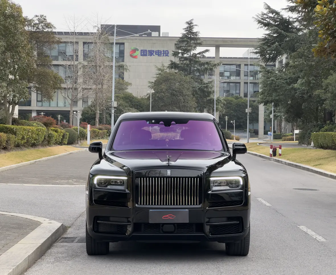 Rolls Royce Cullinan  из Китая