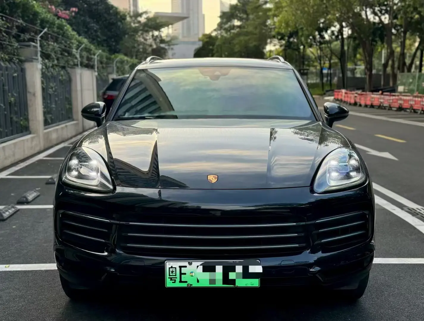 Porsche Cayenne E-Hybrid  из Китая