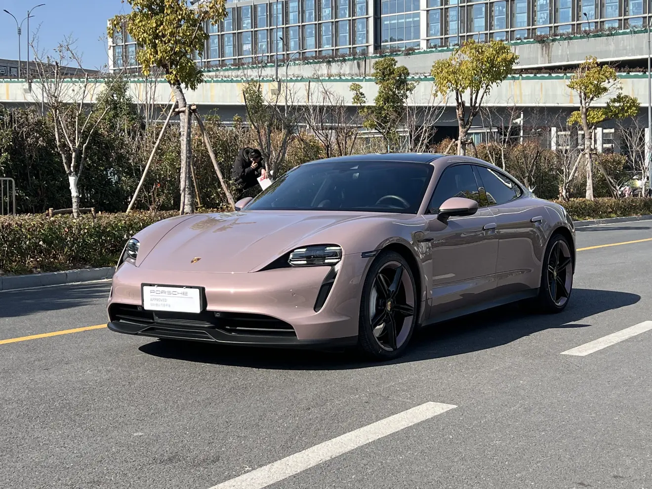 Porsche Taycan  из Китая