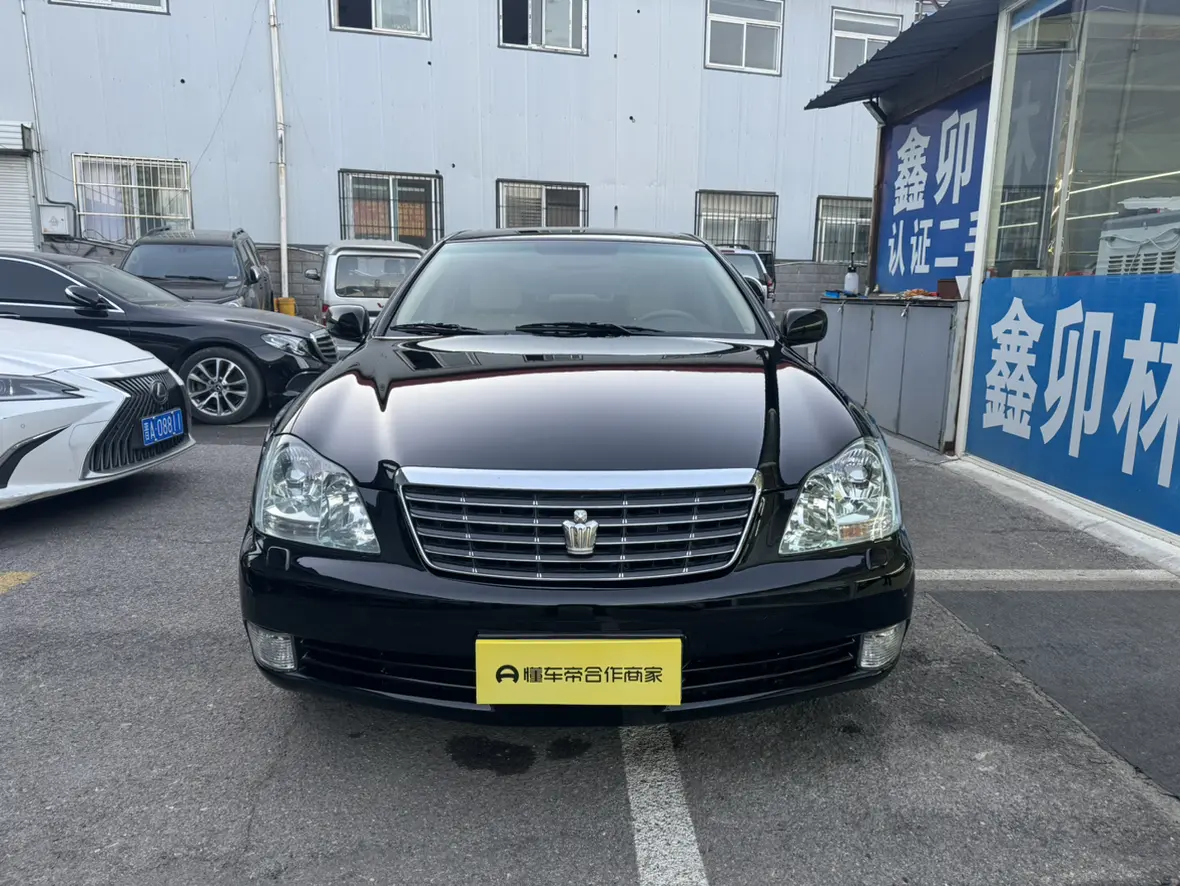 Toyota Crown  из Китая