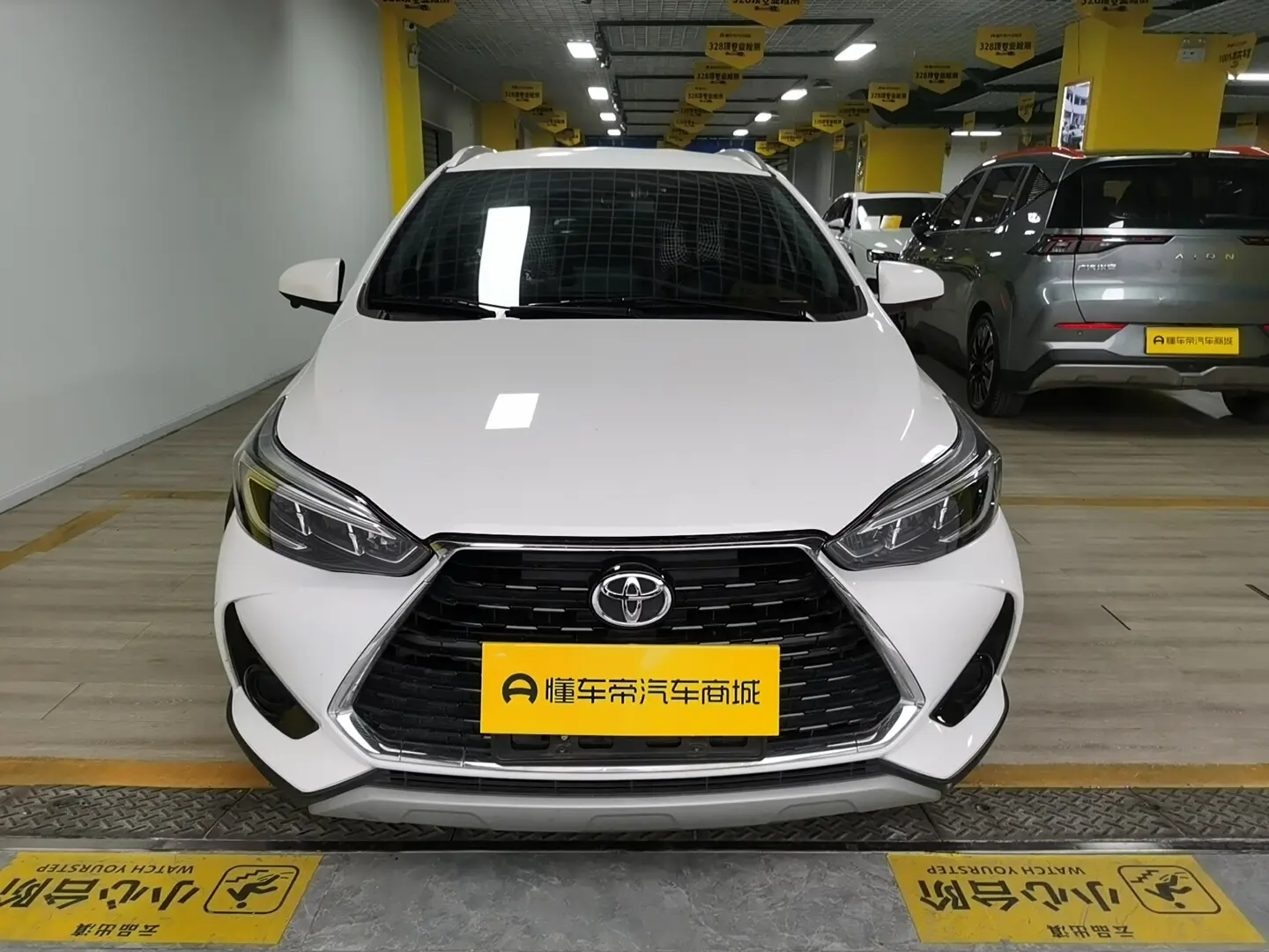 Toyota Yaris L  из Китая