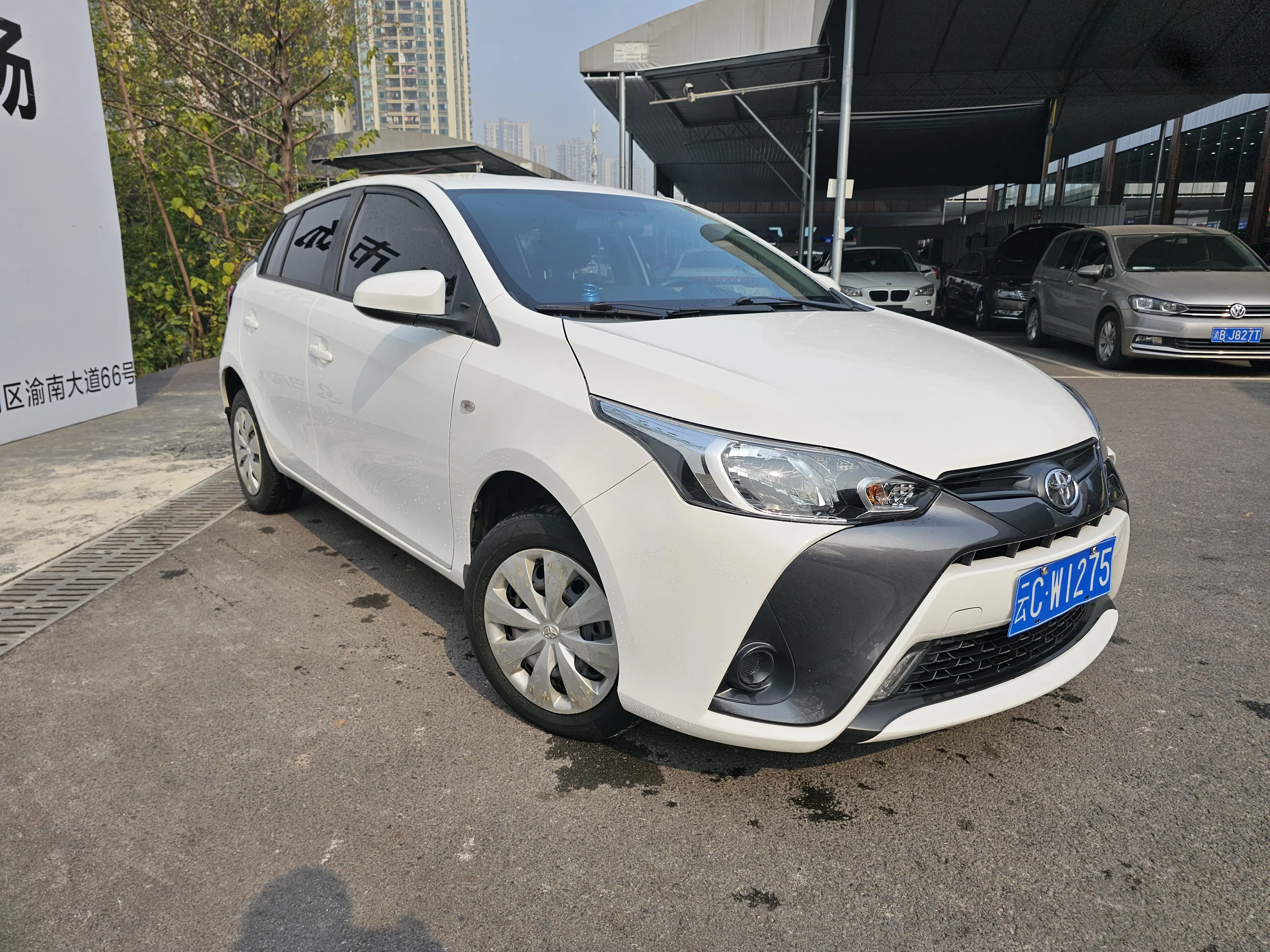 Toyota Yaris L  из Китая