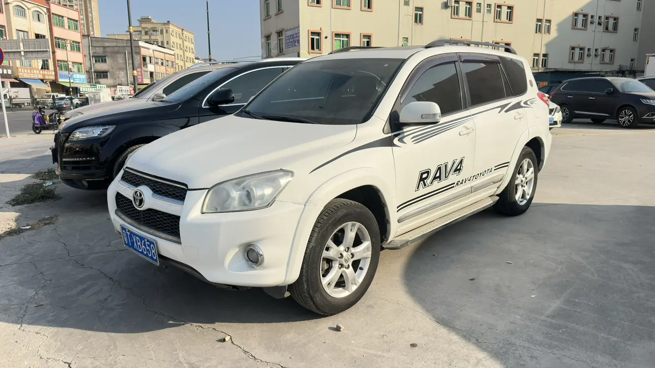 Toyota RAV4  из Китая