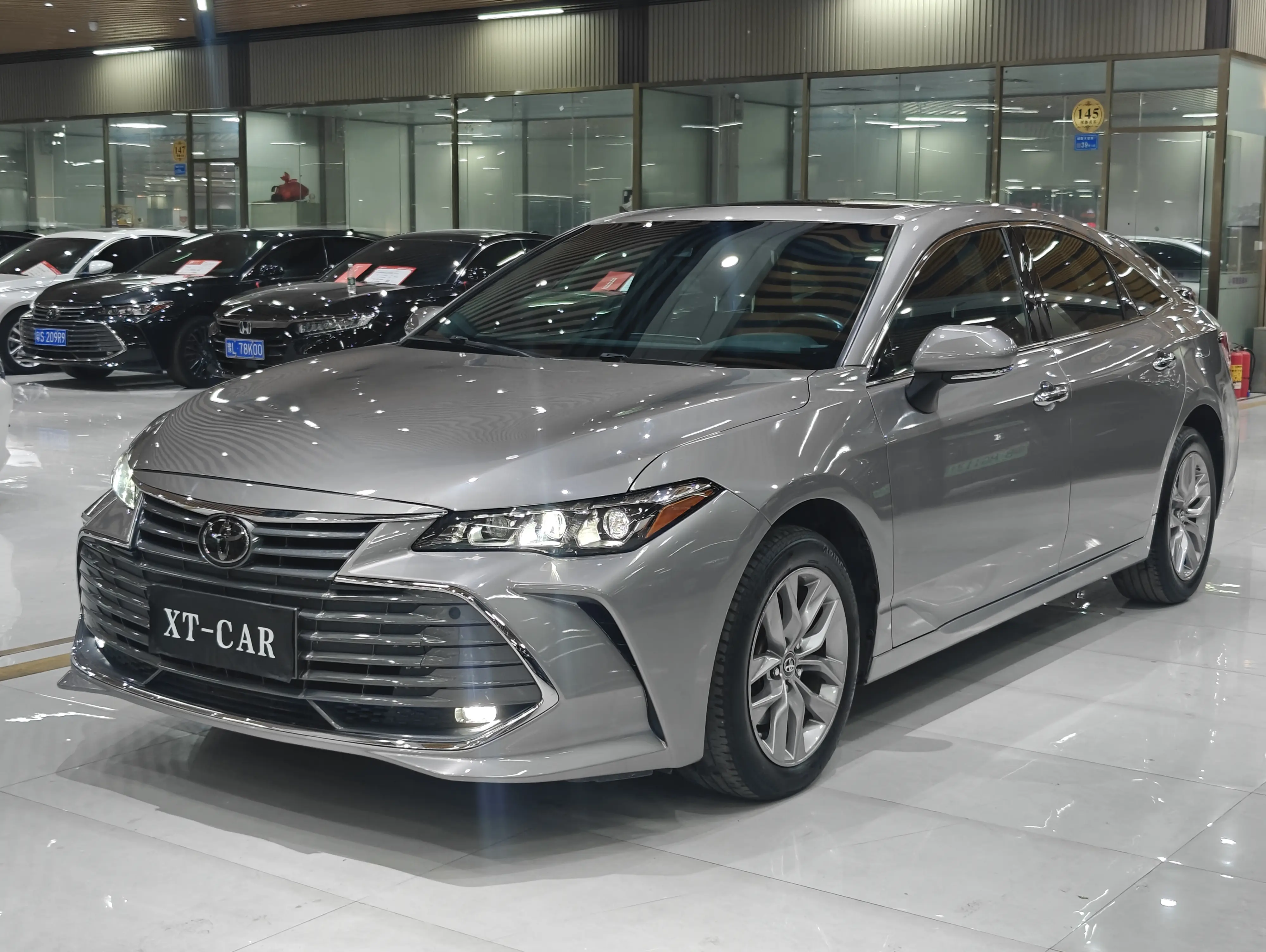 Toyota Avalon (Asian dragon)  из Китая