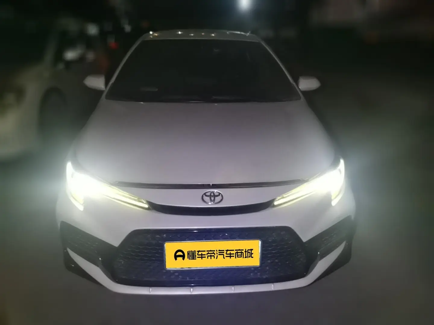 Toyota Levin (Lei Ling)  из Китая