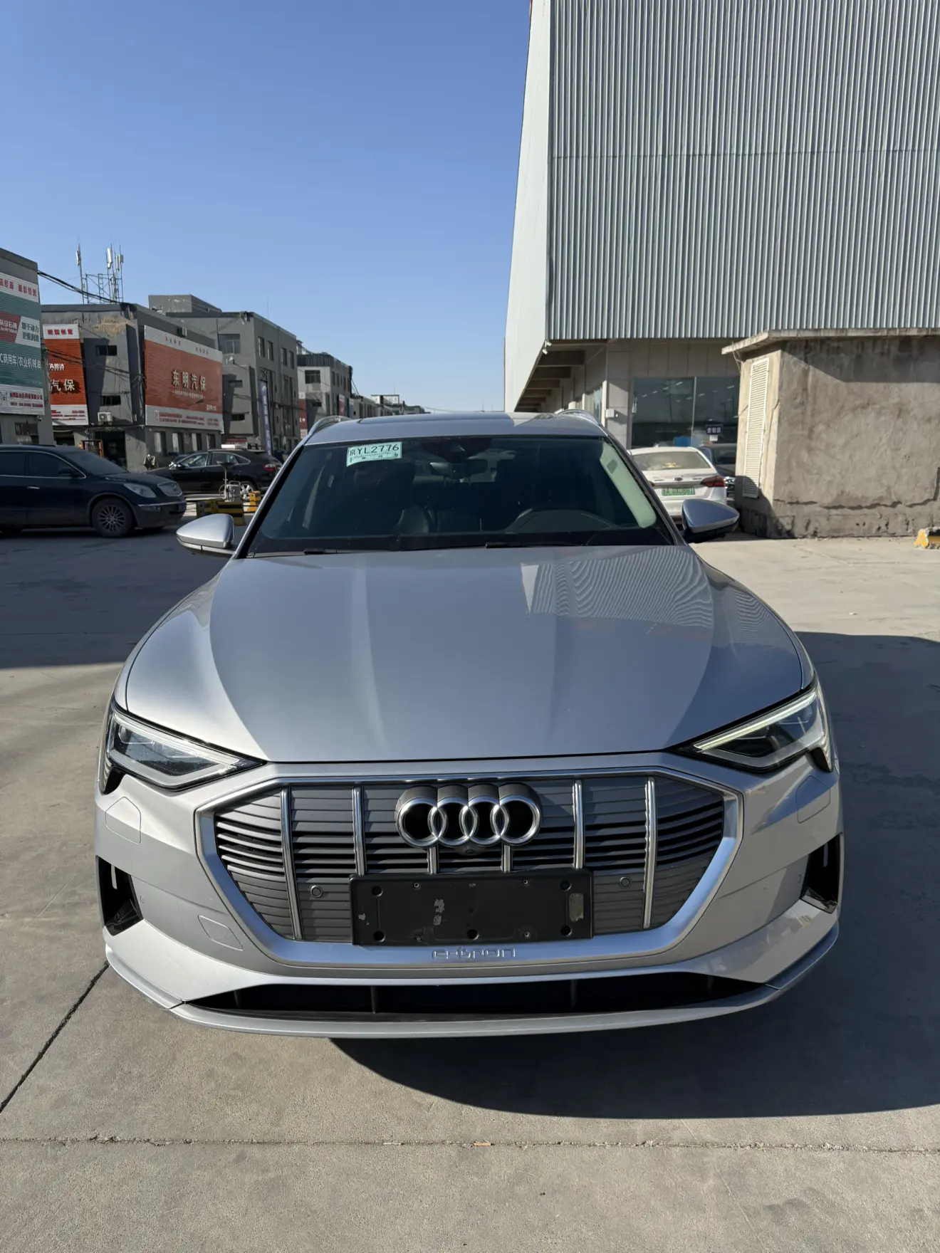 Audi e-tron  из Китая