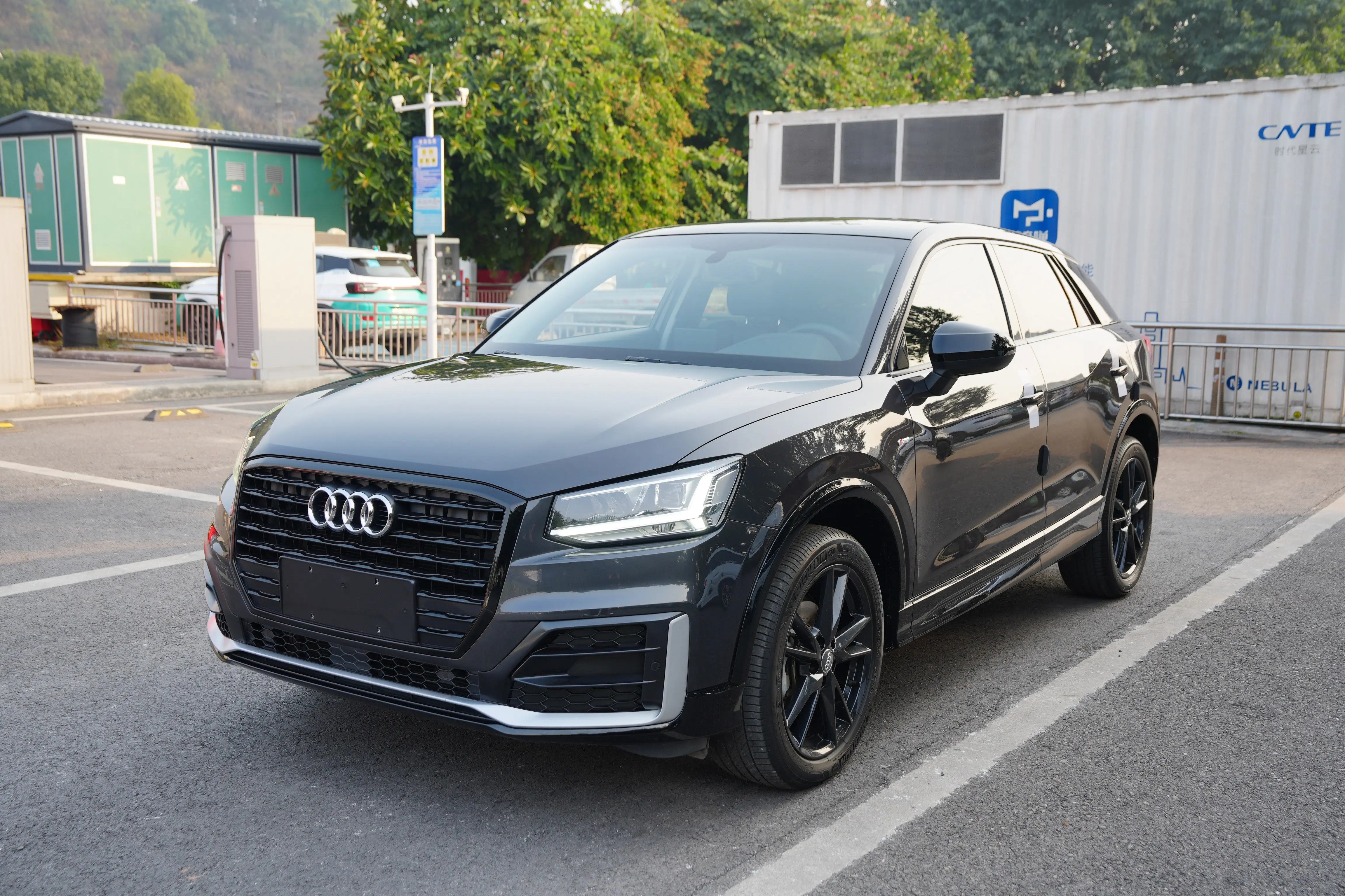 Audi Q2L  из Китая