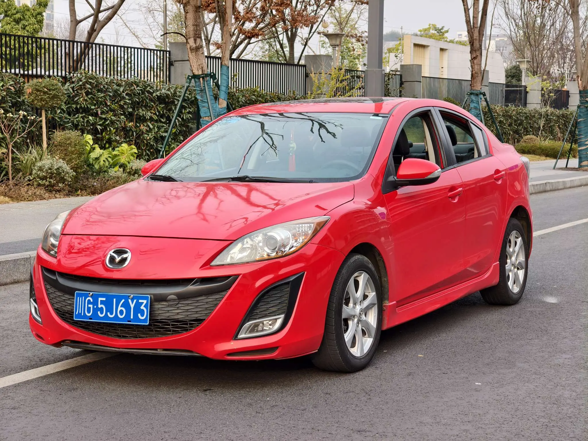 Mazda Axela (Mazda3)  из Китая