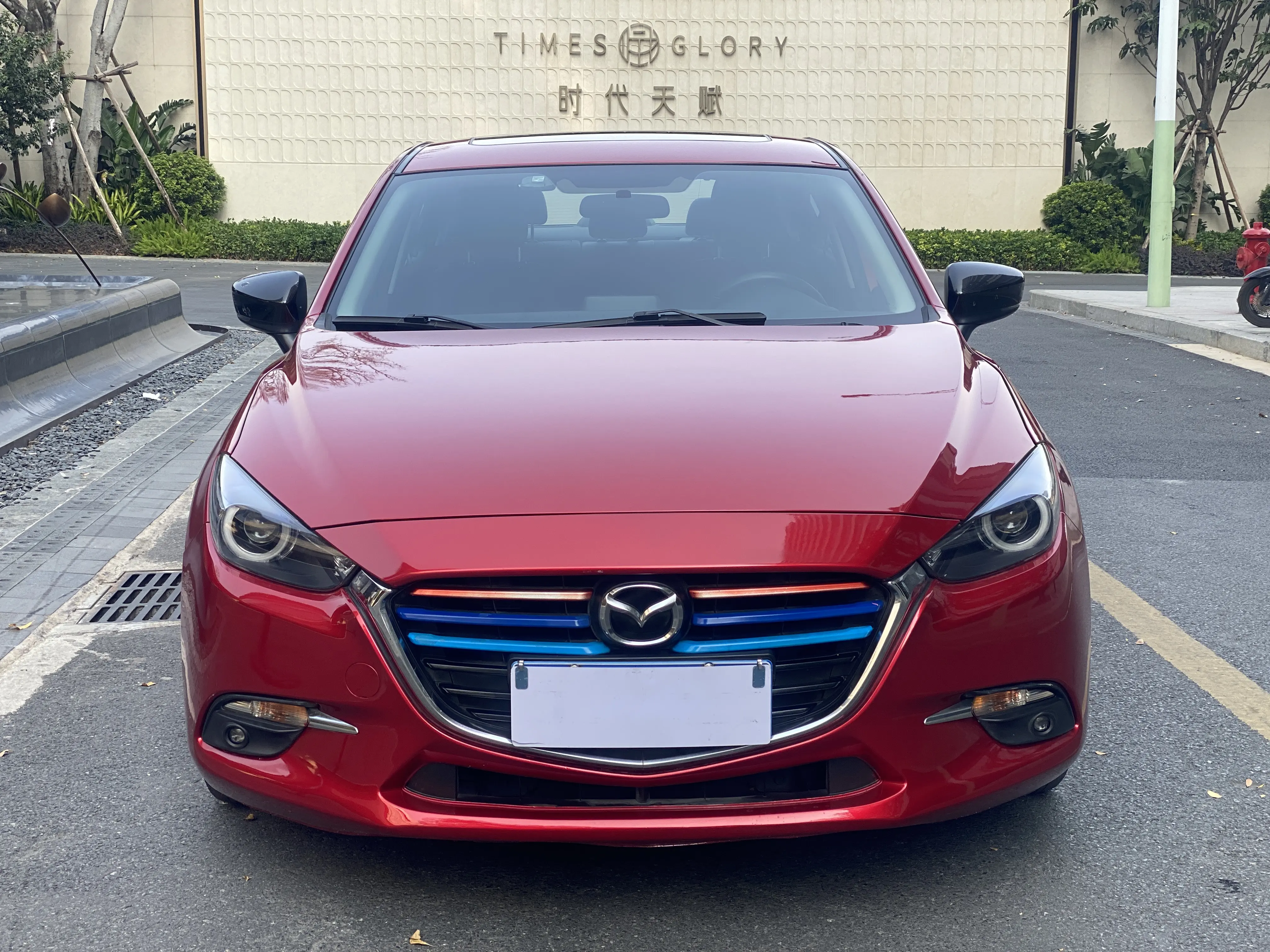 Mazda Axela (Mazda3)  из Китая