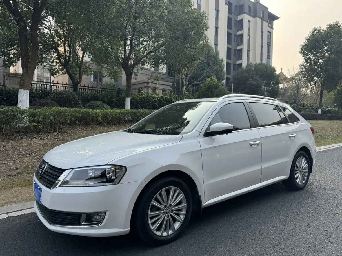 Volkswagen Langxing  из Китая