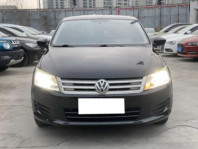 Volkswagen Santana  из Китая