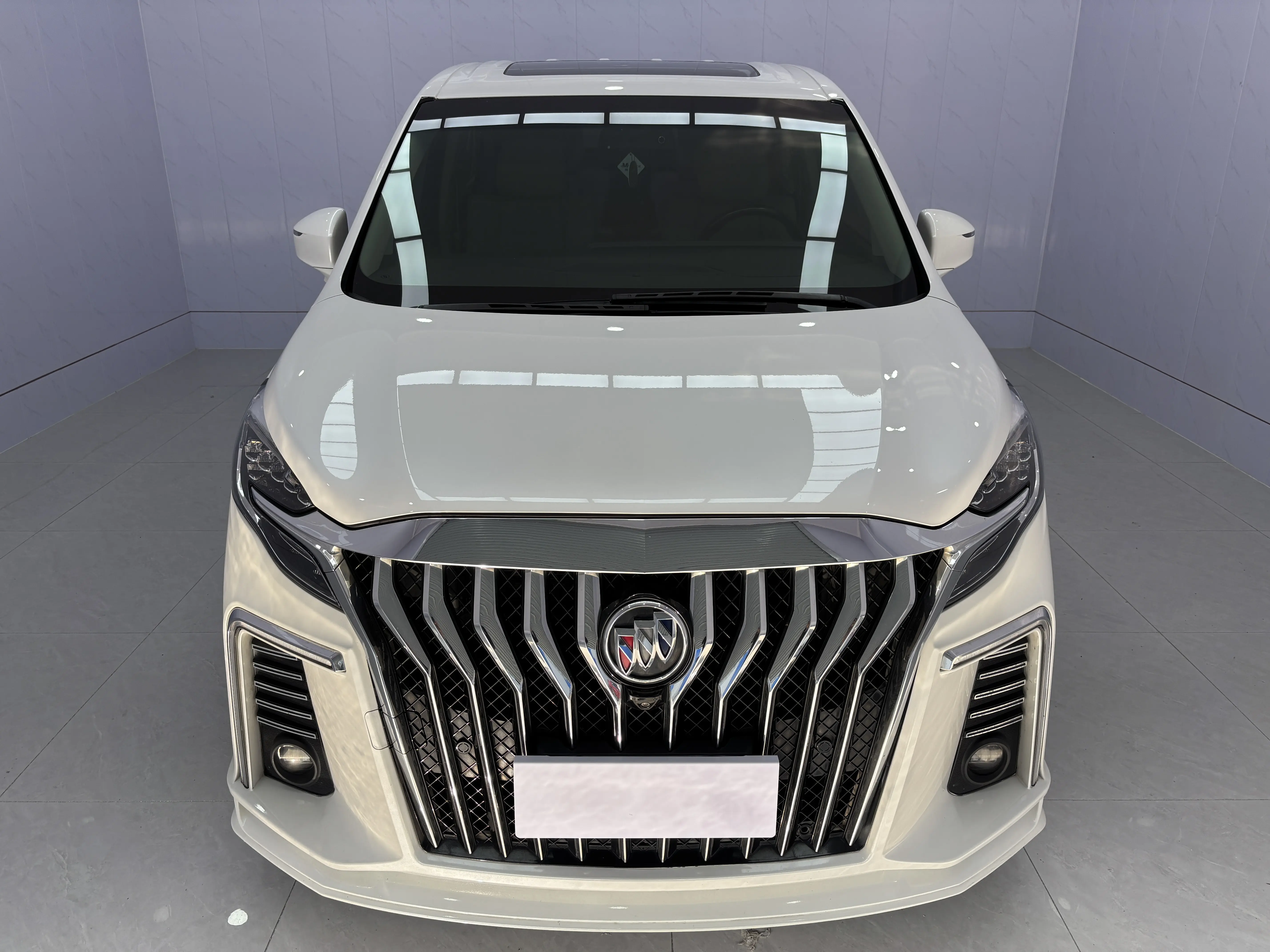 Buick GL8  из Китая