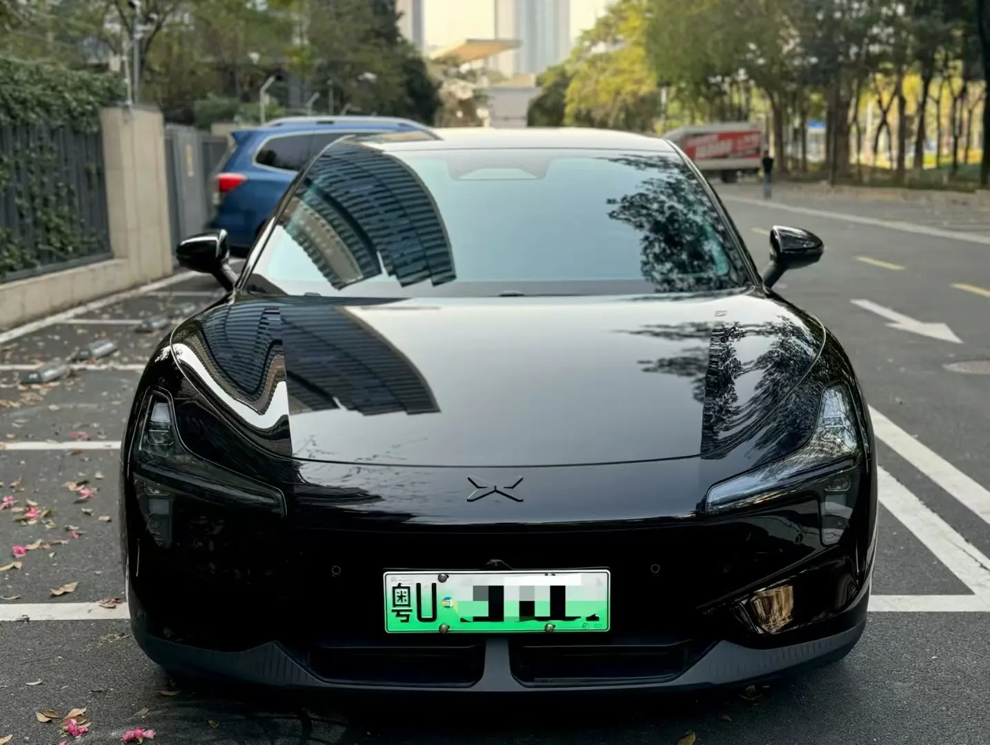 Xpeng Xiaopeng MONA M03  из Китая