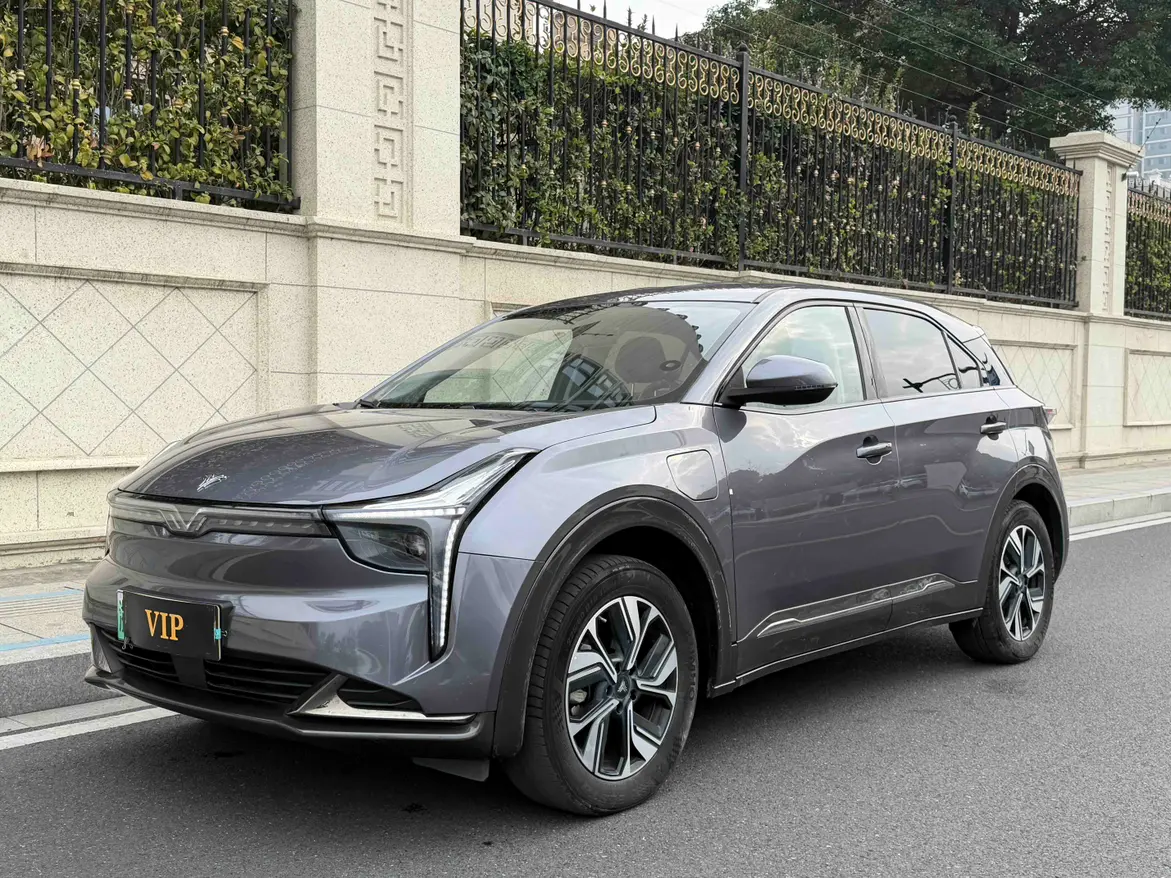 NETA NezhaU  из Китая