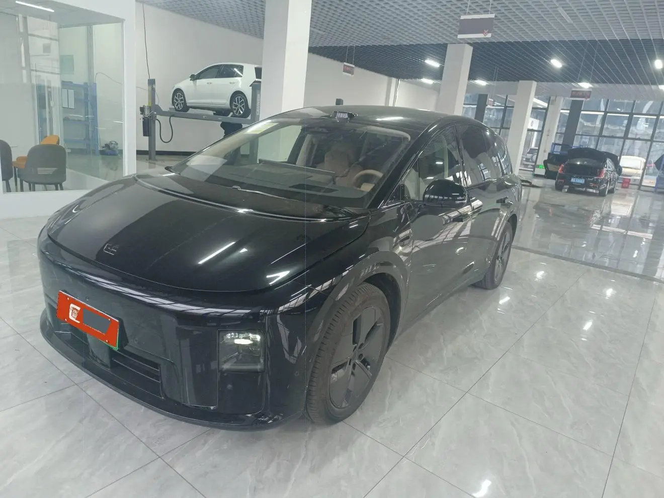 Li Ideal i8  из Китая