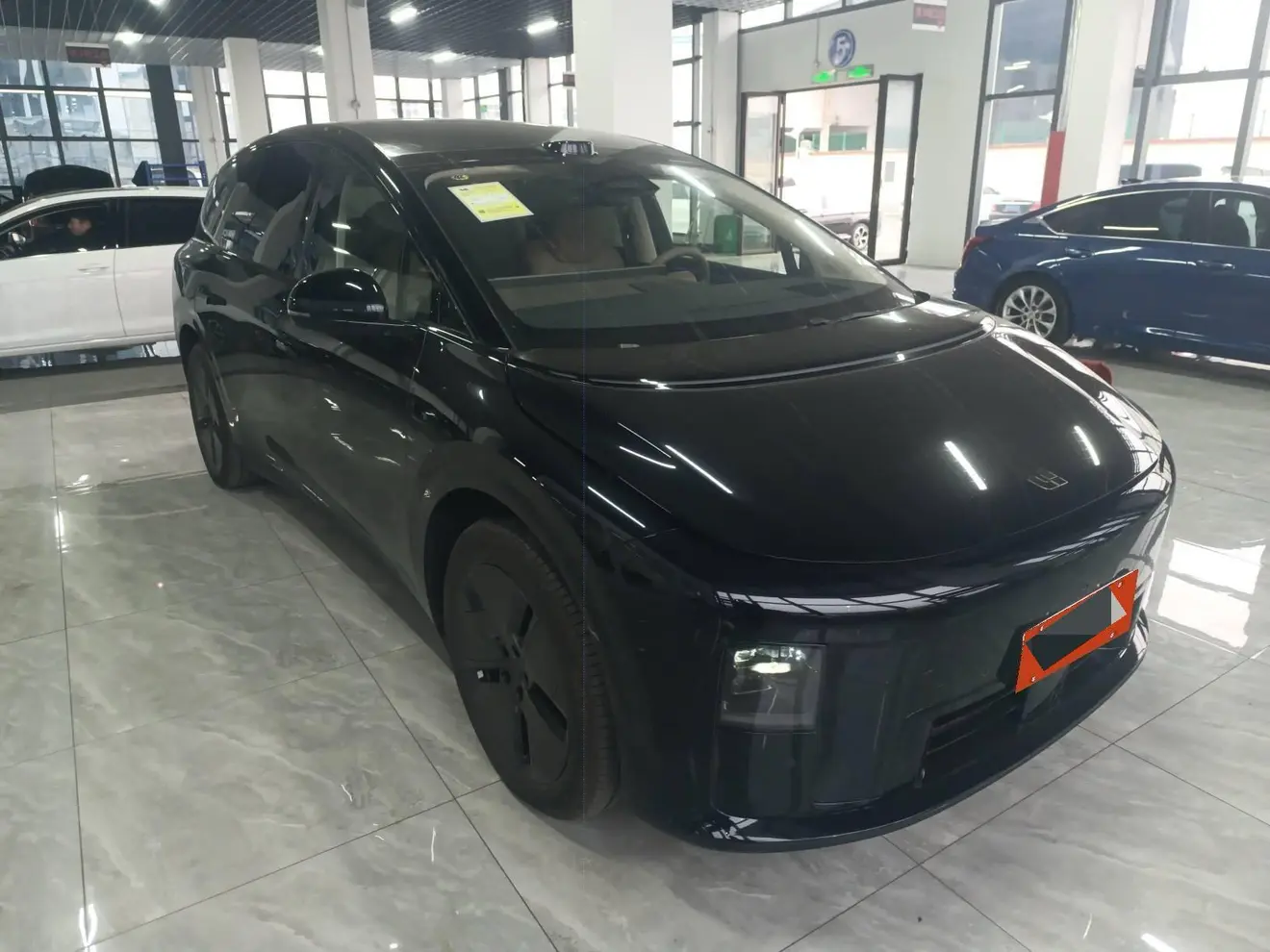 Li Ideal i8  из Китая