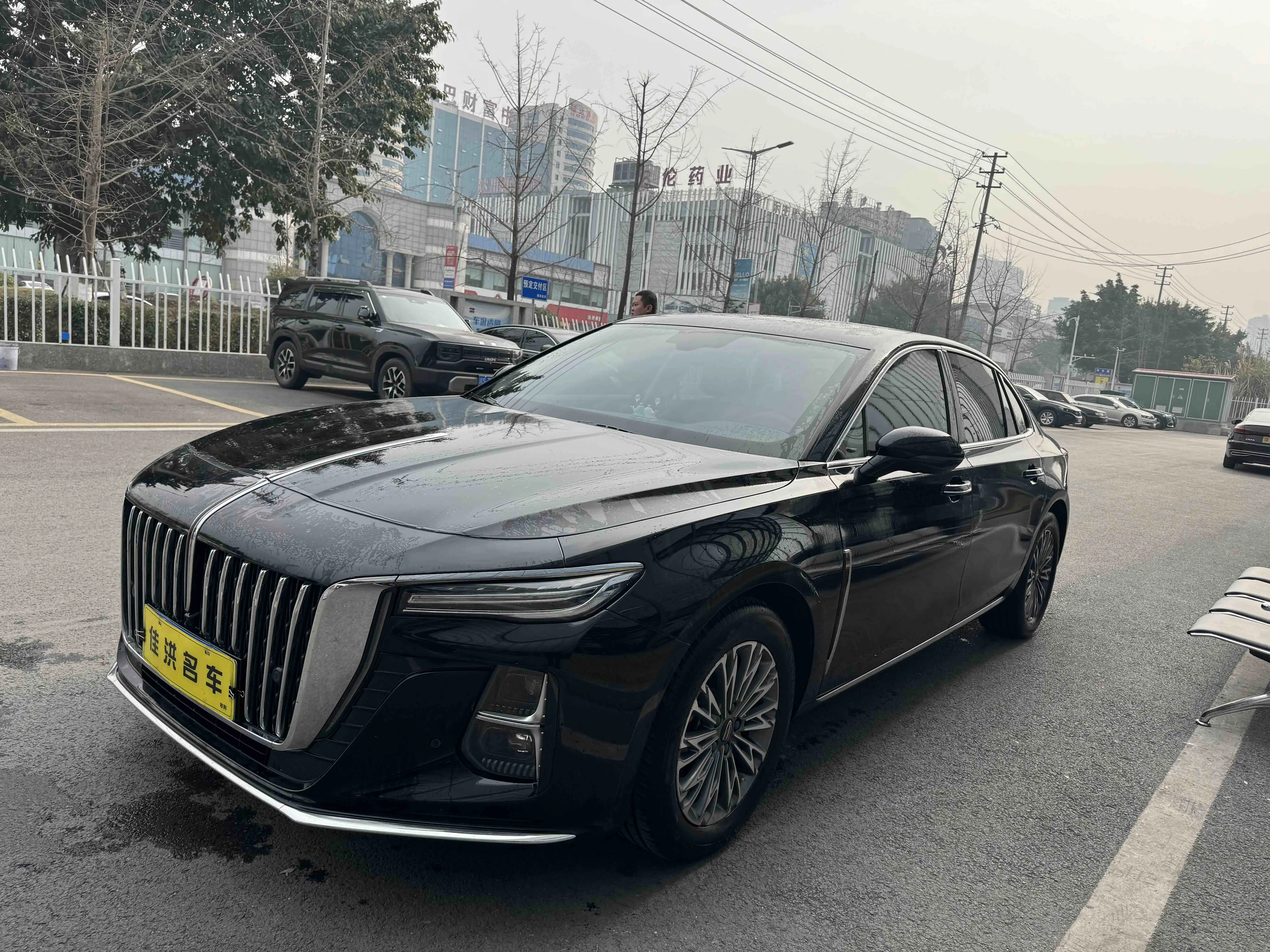 Hongqi H5  из Китая