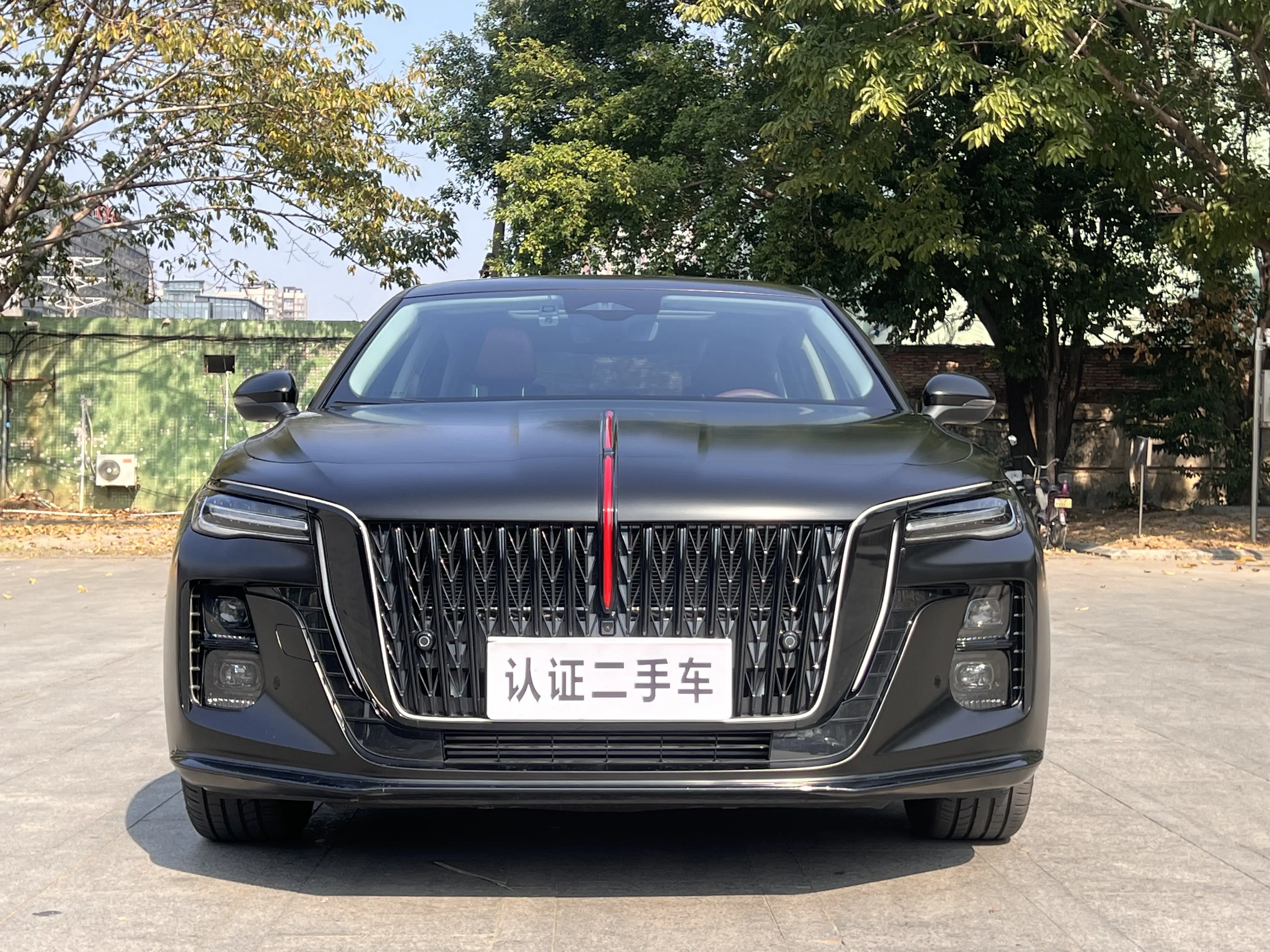 Hongqi H5  из Китая
