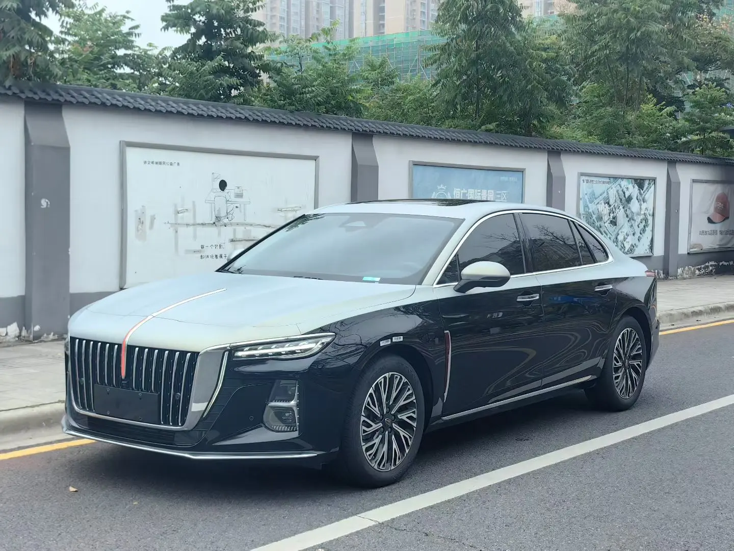 Hongqi H5  из Китая