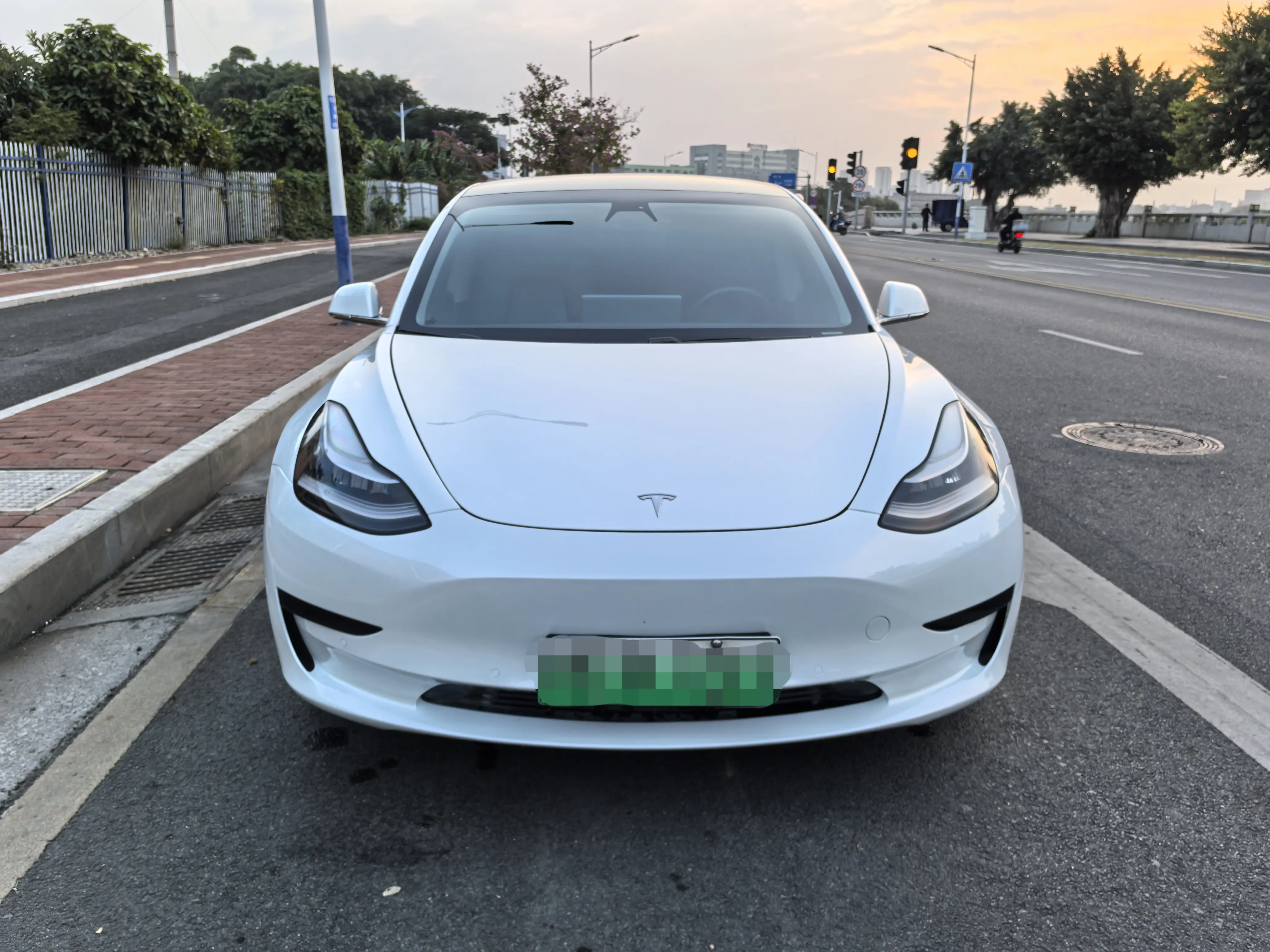 Tesla Model 3  из Китая