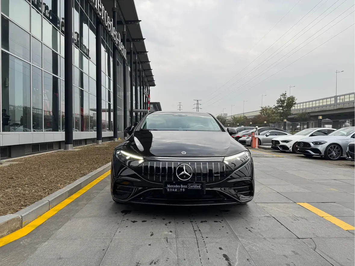 Mercedes-Benz EQS AMG  из Китая
