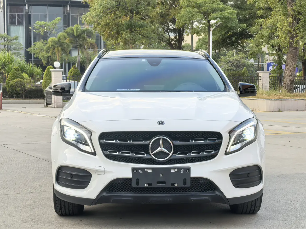 Mercedes-Benz GLA  из Китая