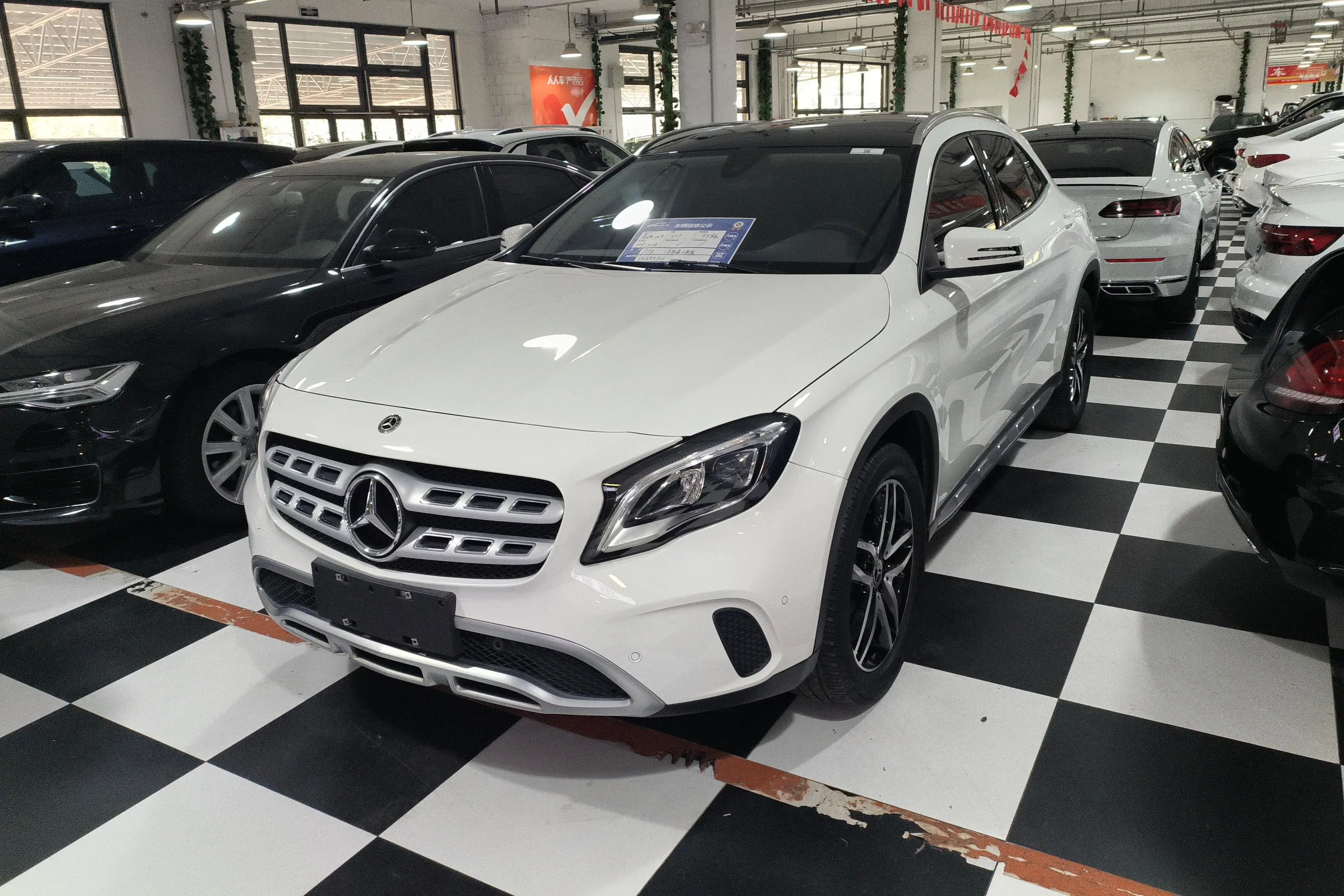 Mercedes-Benz GLA  из Китая