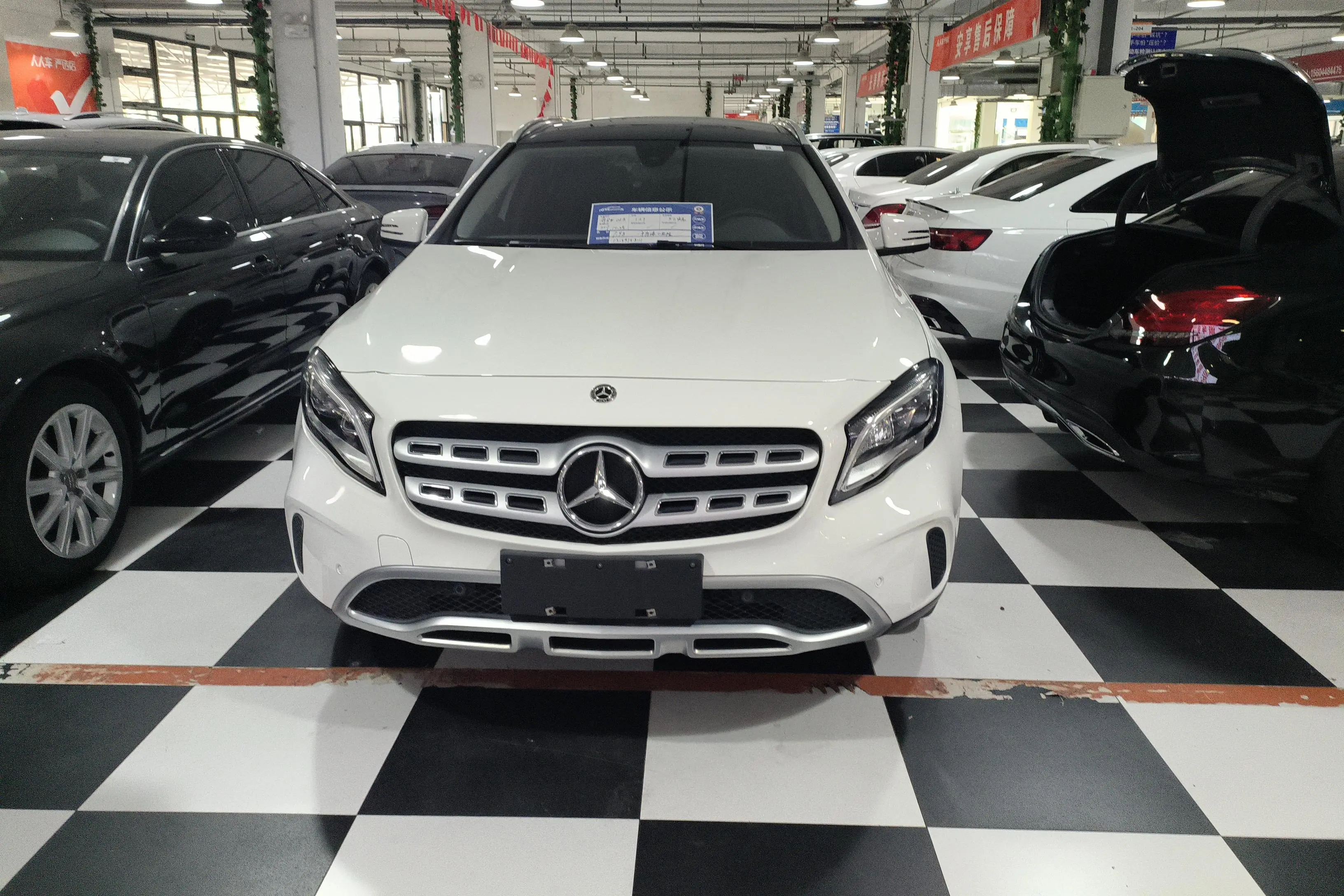 Mercedes-Benz GLA  из Китая