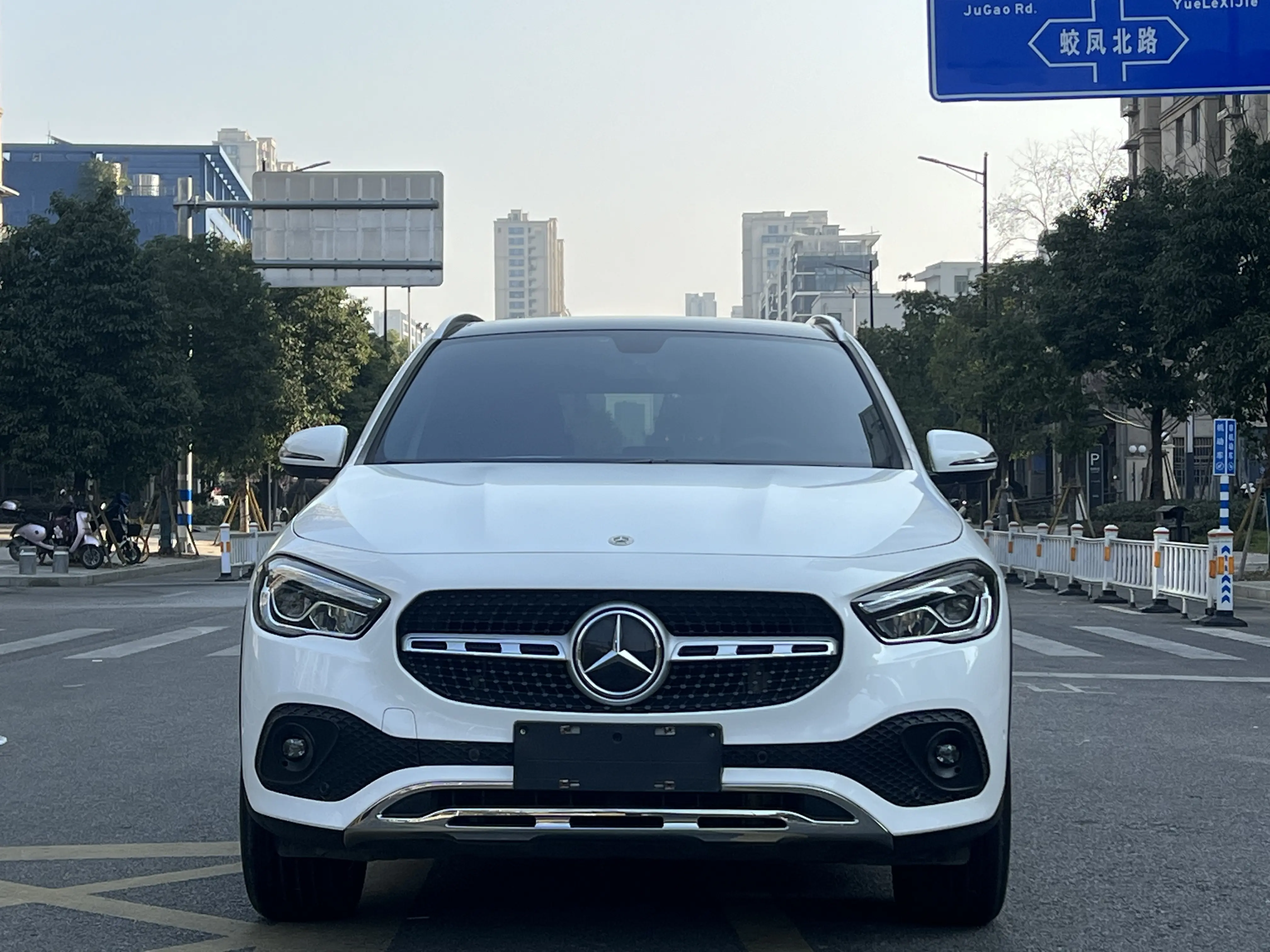 Mercedes-Benz GLA  из Китая