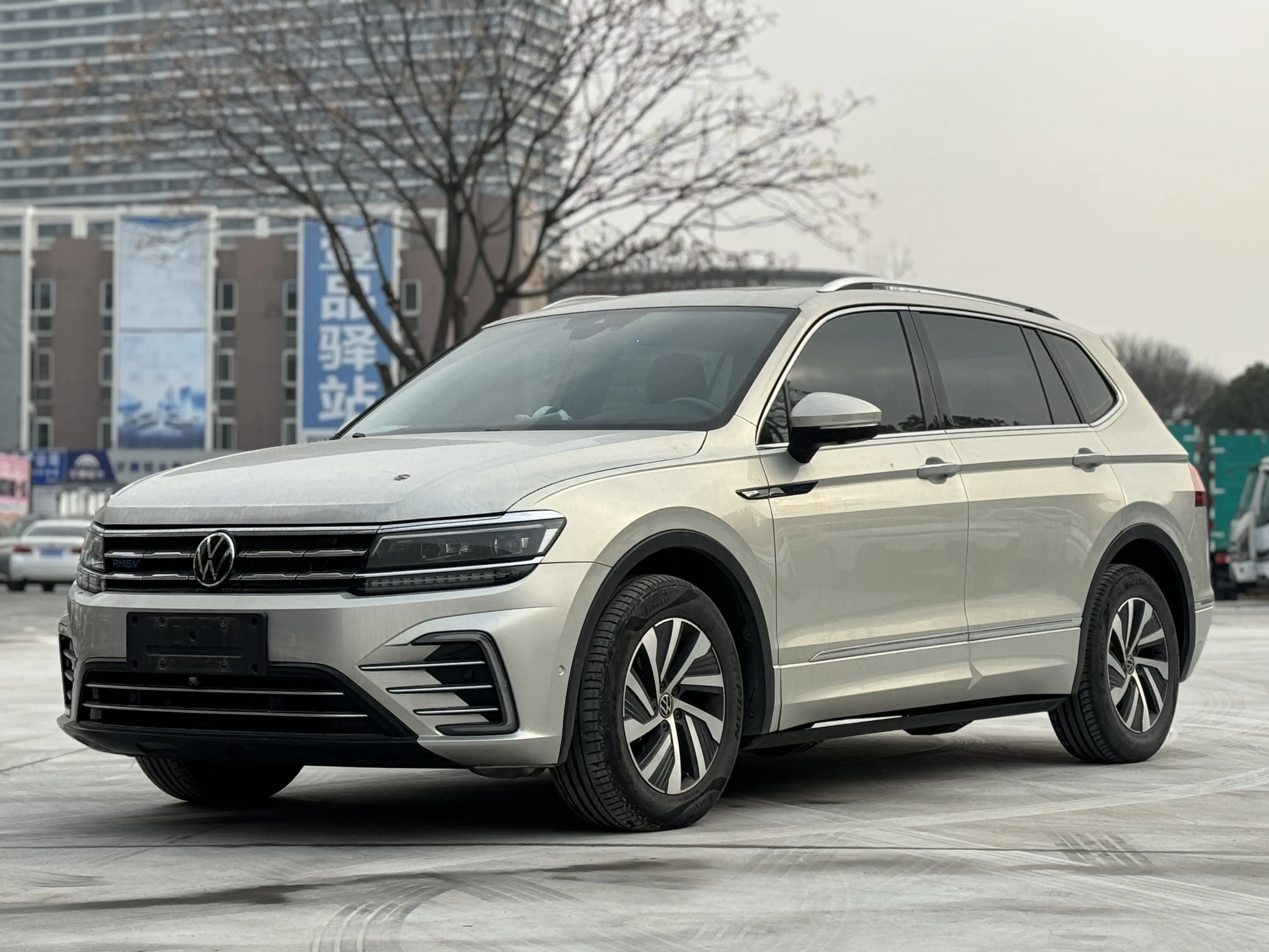 Volkswagen Tiguan L PHEV  из Китая