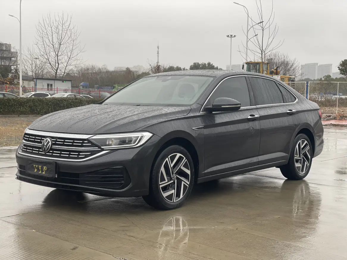 Volkswagen Sagitar  из Китая