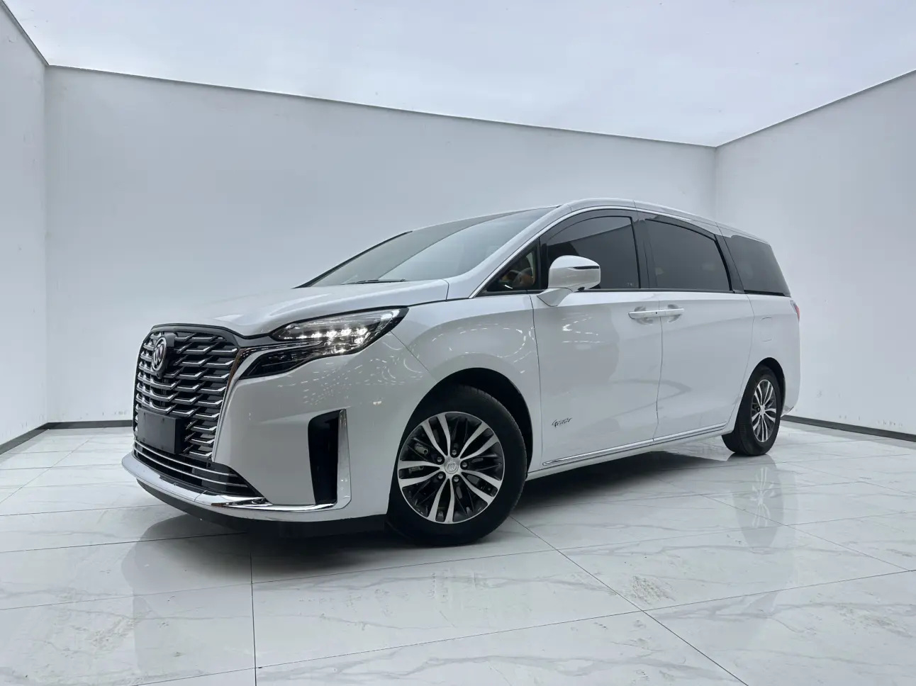 Buick GL8  из Китая