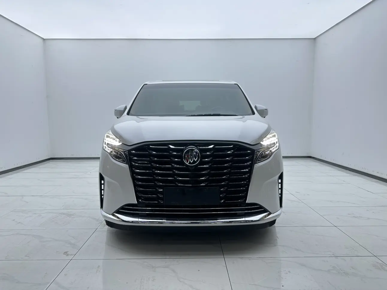 Buick GL8  из Китая