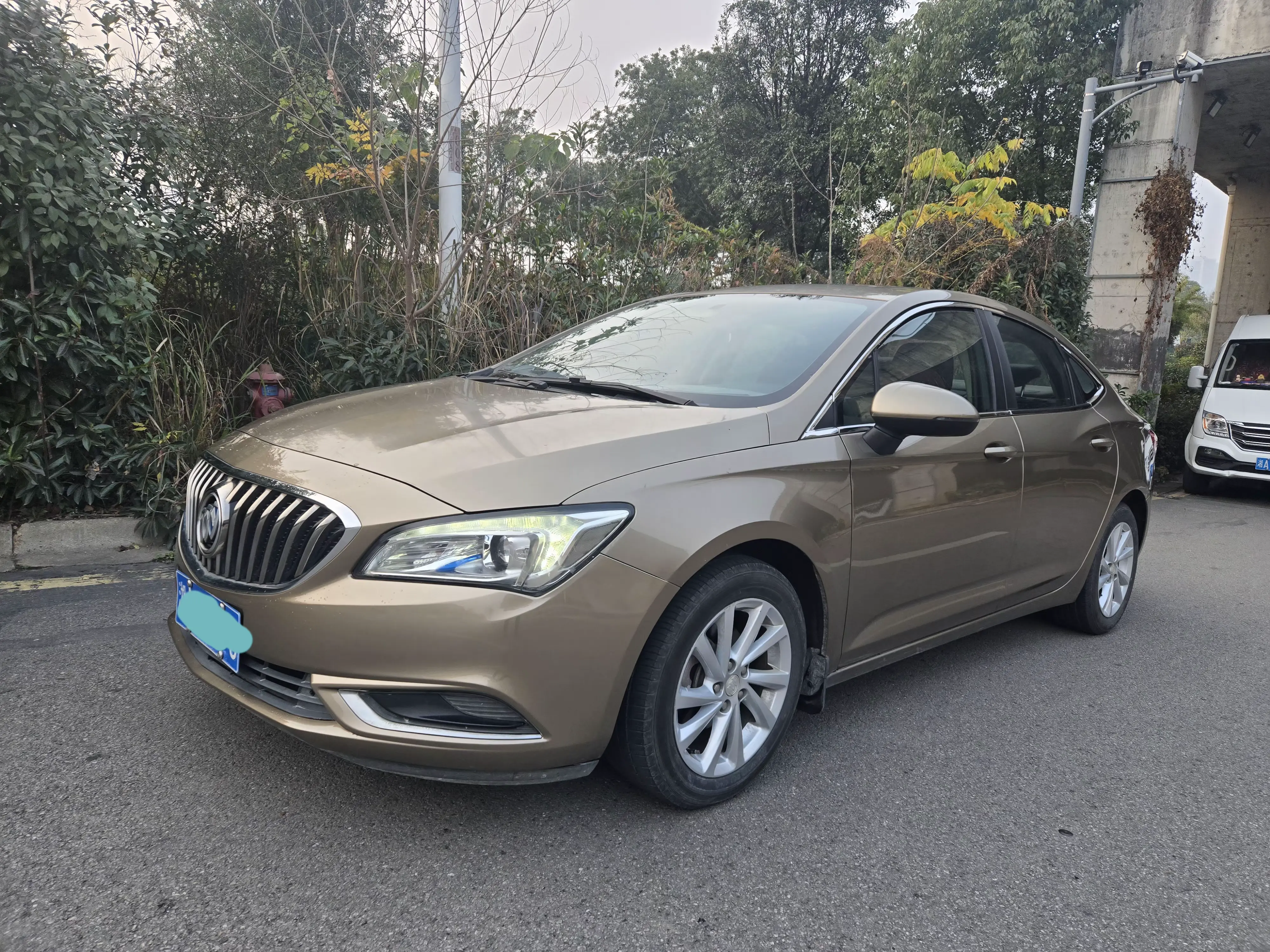 Buick Valeant  из Китая