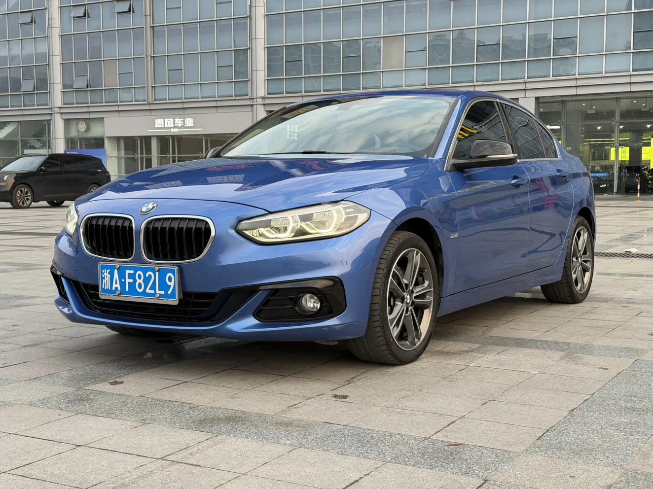 BMW 1 Series  из Китая
