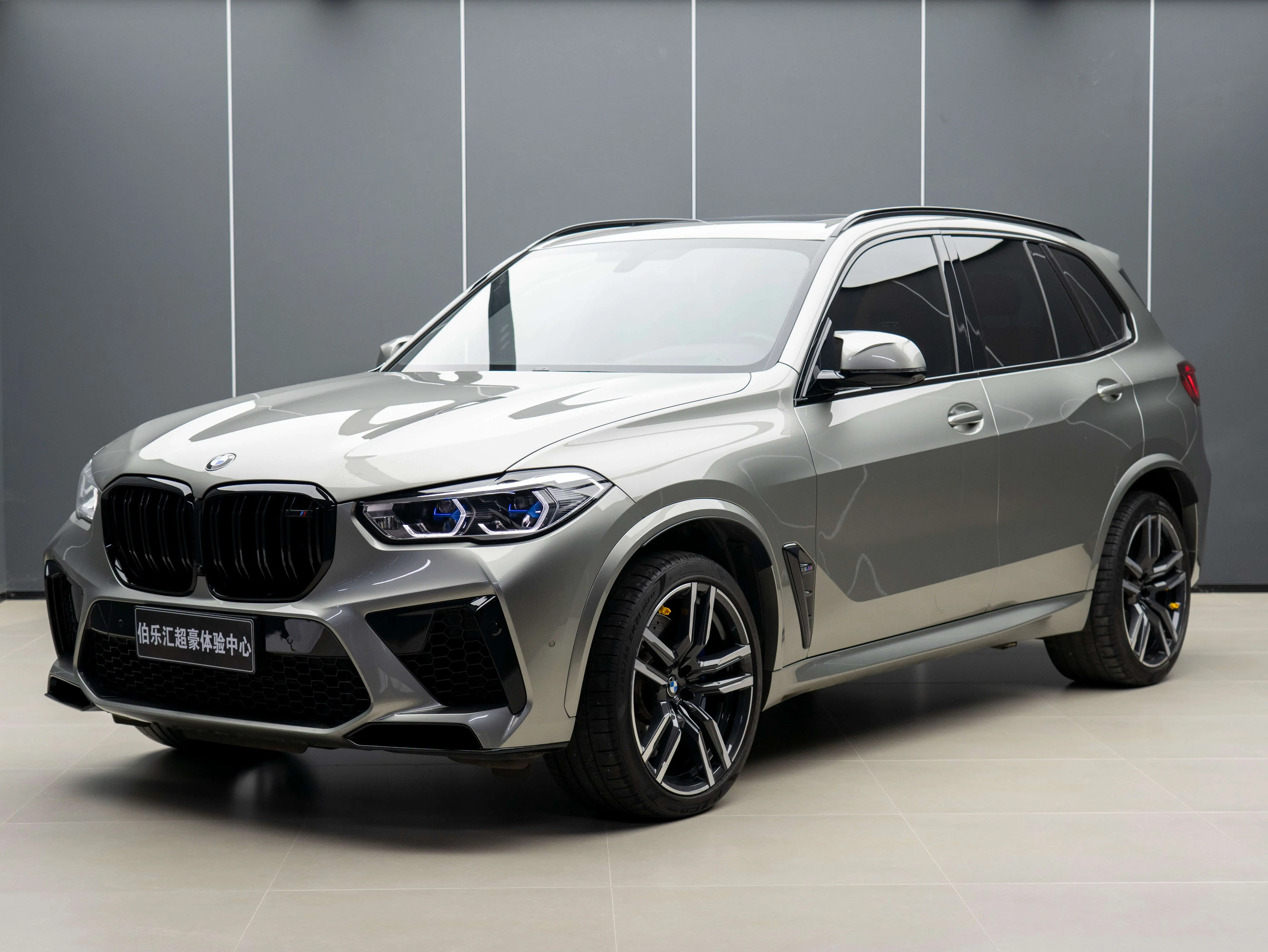 BMW X5M  из Китая