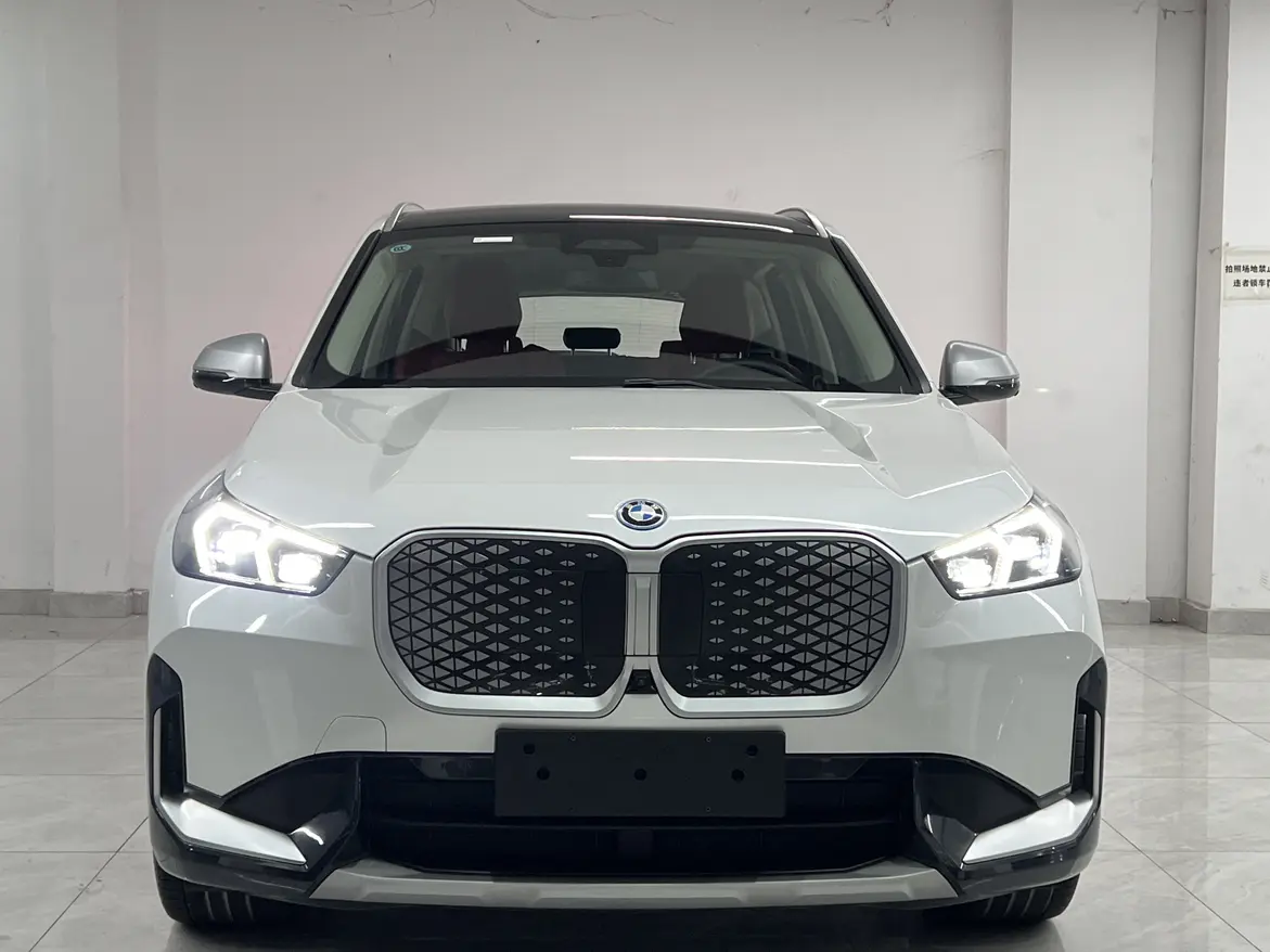 BMW iX1  из Китая