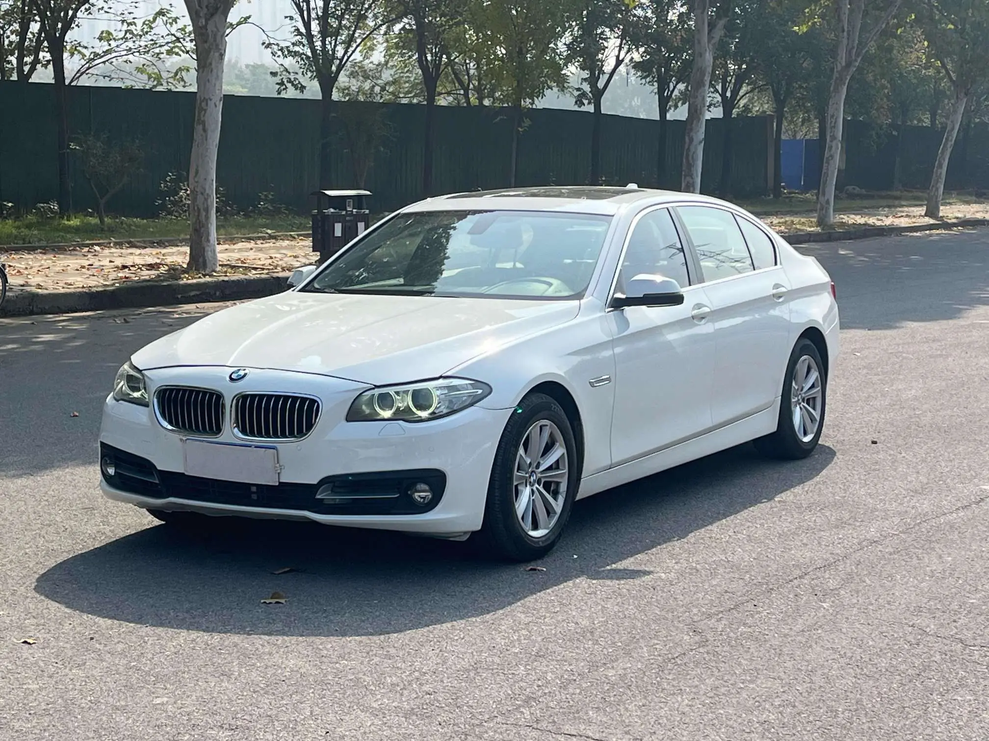 BMW 5 Series  из Китая